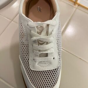 Stylish White Mesh Women's Sneakers